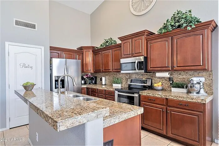 2933 E Verbena Dr — Photo 20