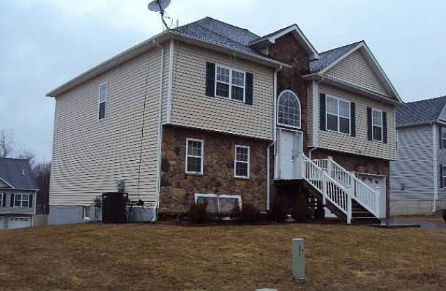 2nd image of 6 Gabby Ln
