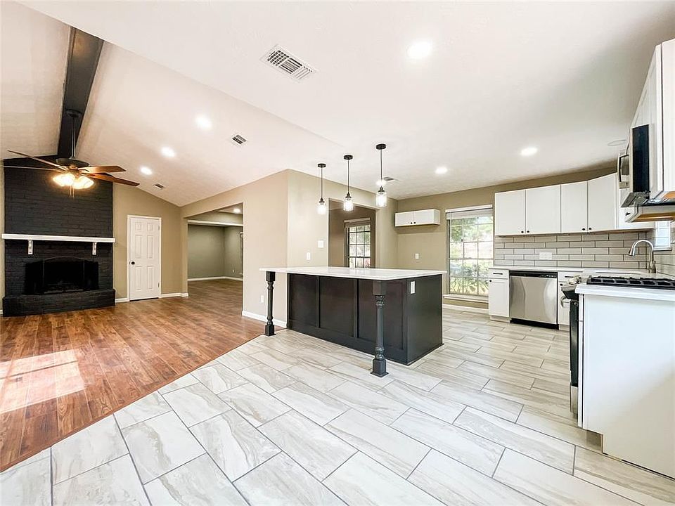 1st image of 11818 Monticeto Ln