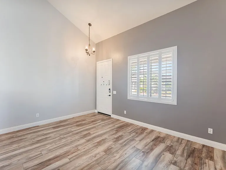 8701 Butterchurn Ave — Photo 6