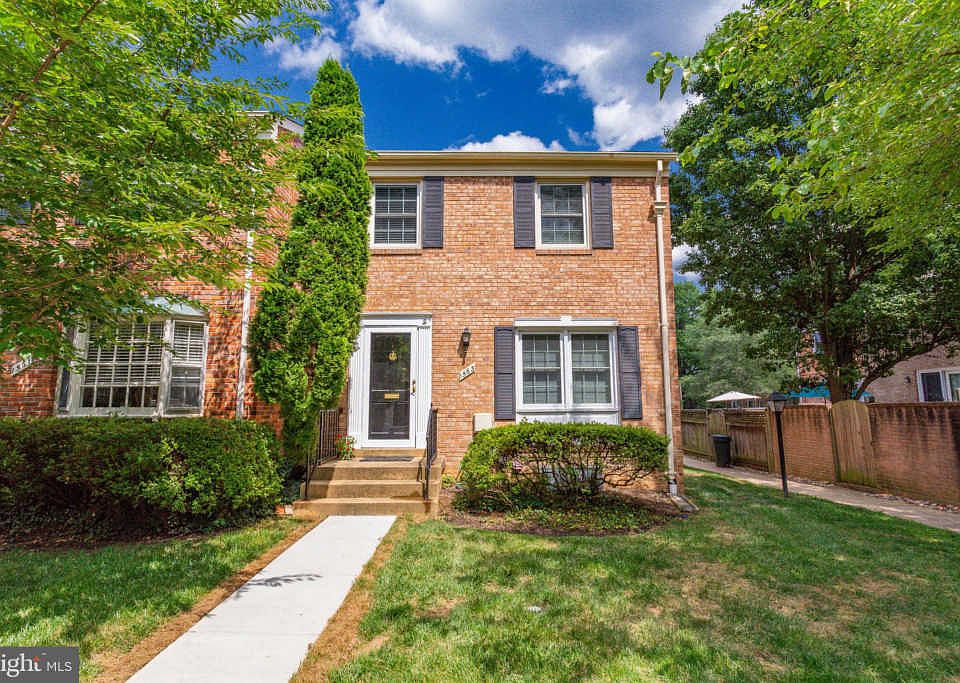 1st image of 1563 Bruton Ct