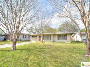 754 W Perryman St, New Braunfels, TX 78130