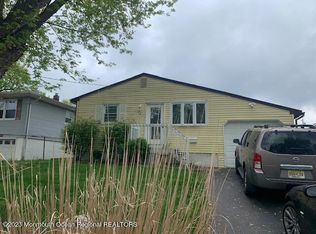 327 Sherwood Dr, Keyport, NJ