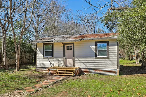 304 Harris St Photo 1