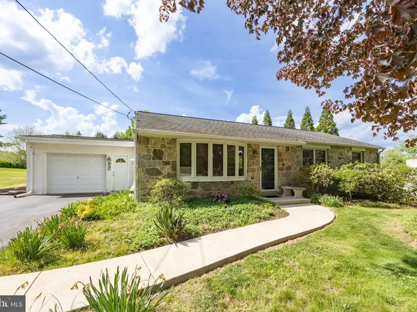 235 8th Ave, Collegeville, PA 19426