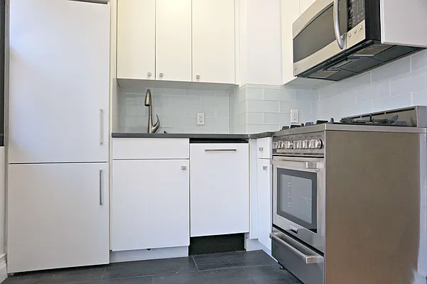 Rented by Metropolitan Equities | media 6