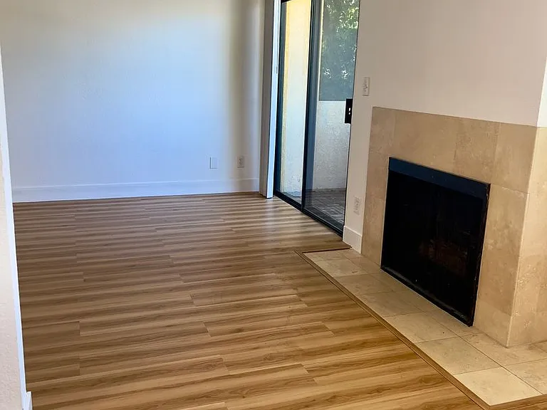 2204 S Beverly Glen Blvd — Photo 4