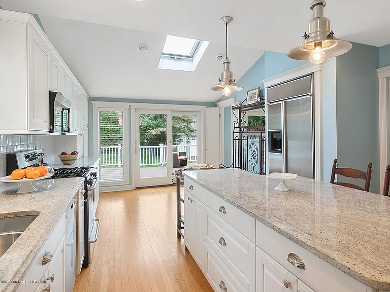 408 Tuttle Ave — Photo 19
