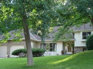 5966 Highview Pl, Shoreview, MN 55126