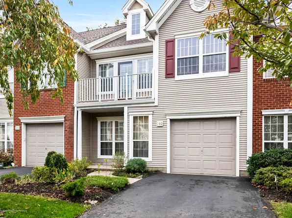 282 Daniele Dr, Ocean, NJ 07712