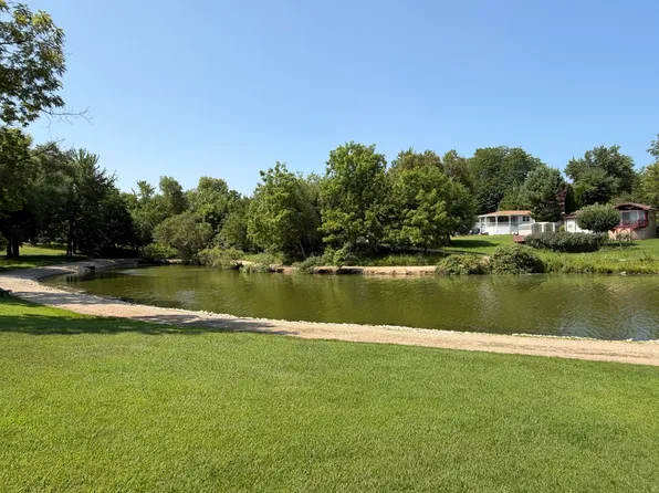 23-47 Woodhaven Dr E, Sublette, IL 61367