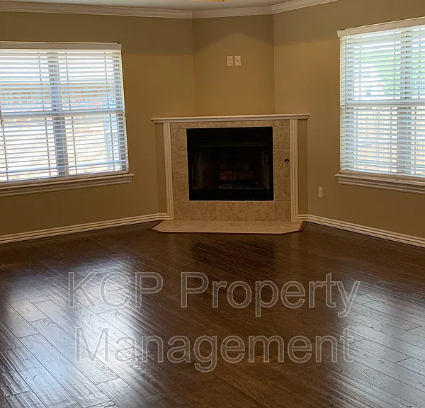 6105 Red Cedar Cir — Photo 2