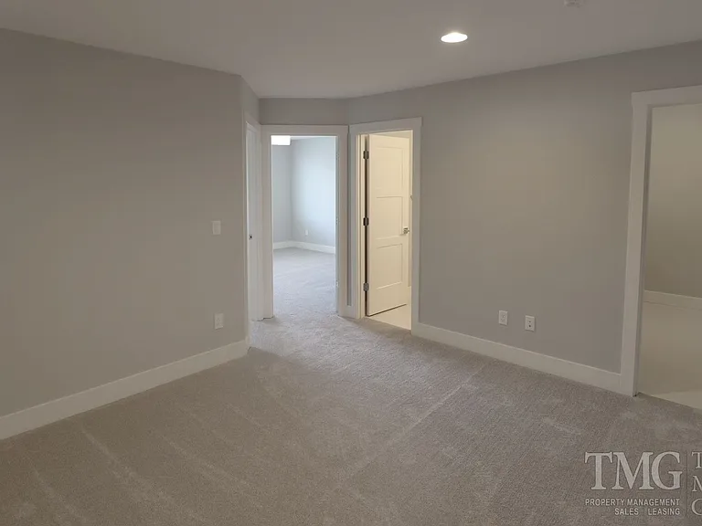 10816 NE 119th Pl — Photo 6