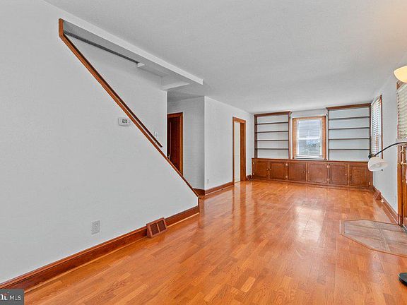5th image of 14 Ridgemoor Rd
