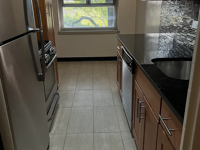 185-15 64th Ave #3A — Photo 3