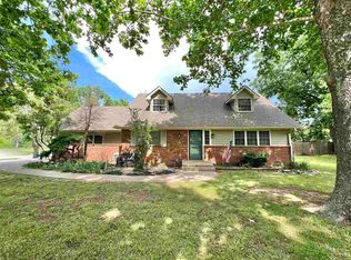 808 Otoe St, Perry, OK 73077