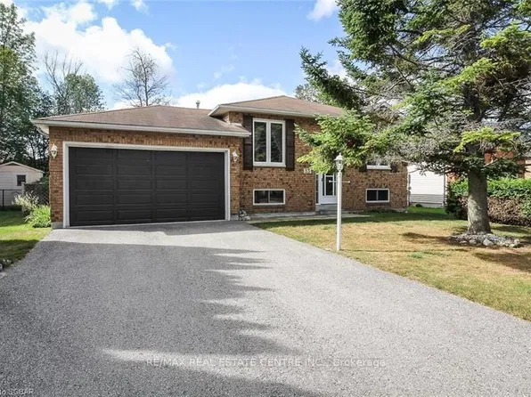 33 Evergreen Cres, Wasaga Beach, ON L9Z 1B6