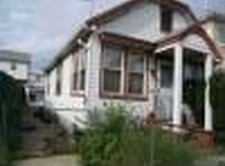 19407 120th Ave, Saint Albans, NY 11412