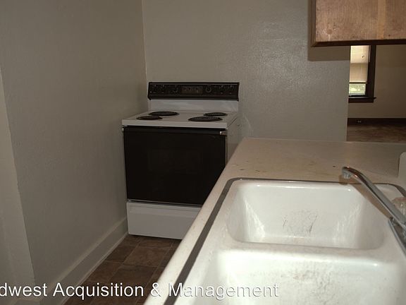 3rd image of 1773 Brookline Ave APT 1