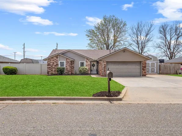306 Willow St, Elk City, OK 73644