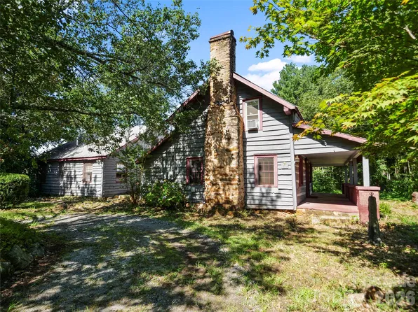 2125 Whiteside Rd, Mill Spring, NC 28756