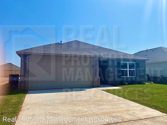 2nd image of 1812 Hayes Ln