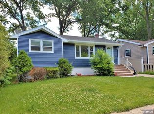 292 Mayhill St, Saddle Brook, NJ 07663