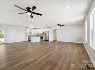 240 Old Lumber Yard Rd, Morganton, NC 28655