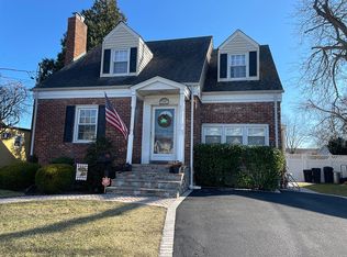 718 Barnes Ave, Baldwin, NY 11510