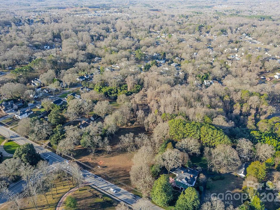 1st image of 529 Winding Way #8
