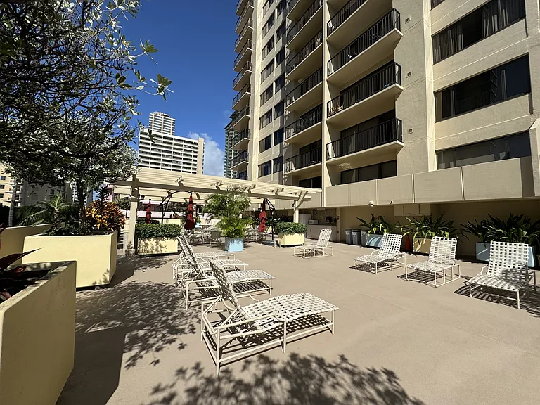 2140 Kuhio Ave #603 — Photo 38