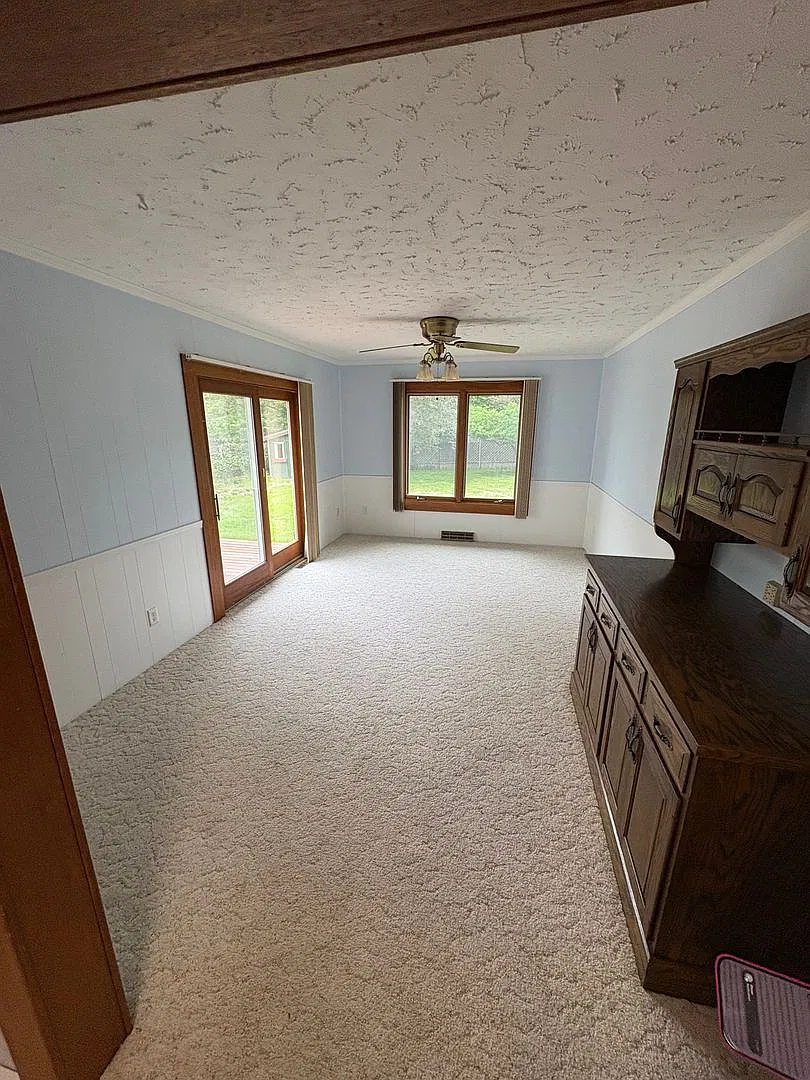 3 Bedroom 2 Bathroom Single Family home — Photo 4