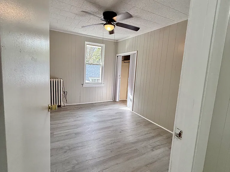 248 Derby St — Photo 21