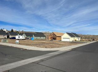 501 W Ridge Ave, Hines, OR 97738