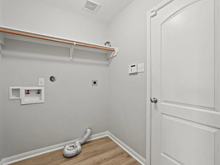7126 Montclair Peak Ln — Photo 6