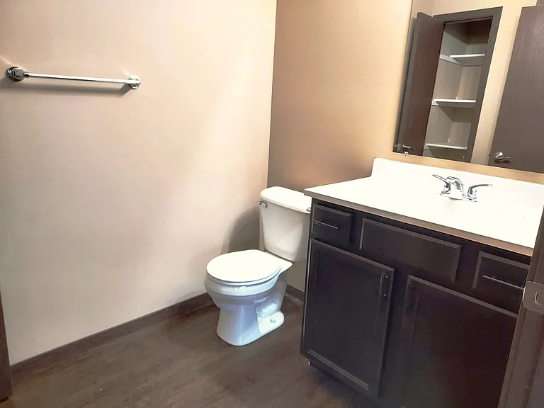 700 Nygaard St #7 — Photo 16