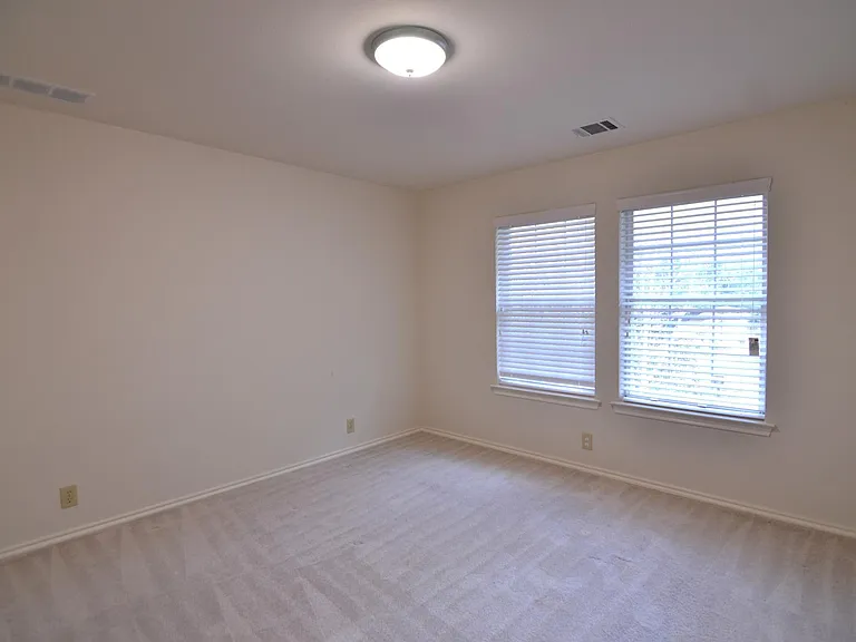 7000 Ivory Ct — Photo 29