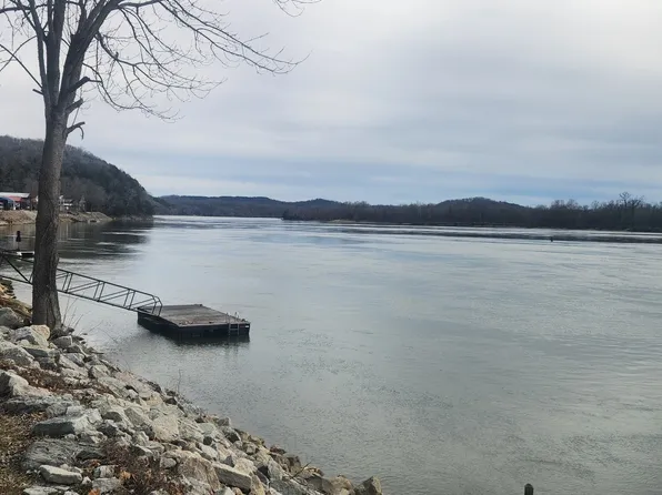 702 River Rd Lot 18&19, Clifton, TN 38425