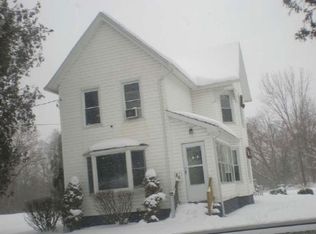 86 Clinton St, New York Mills, NY 13417