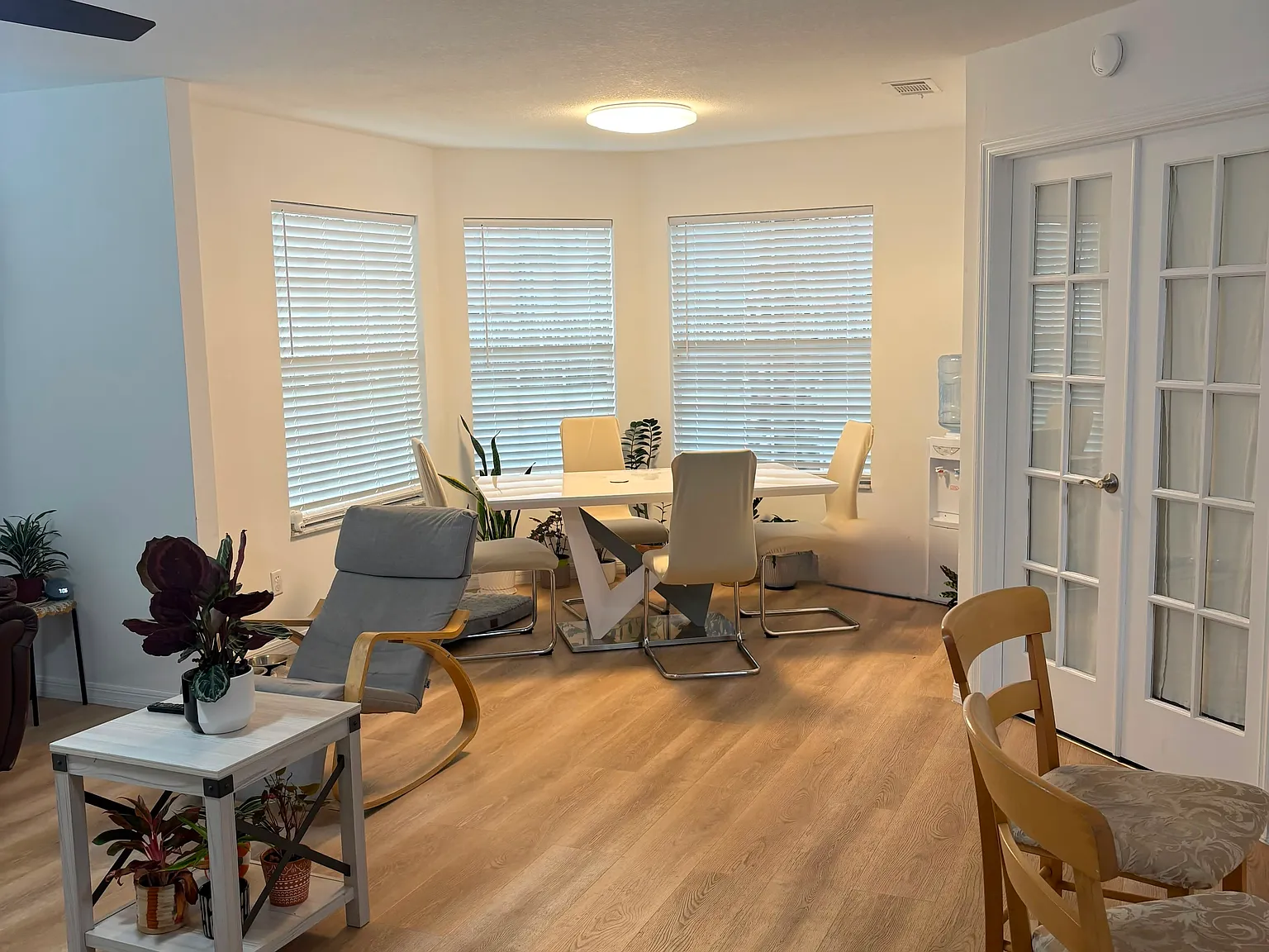 3 bed, 1130 sqft, $1,900 — Photo 4
