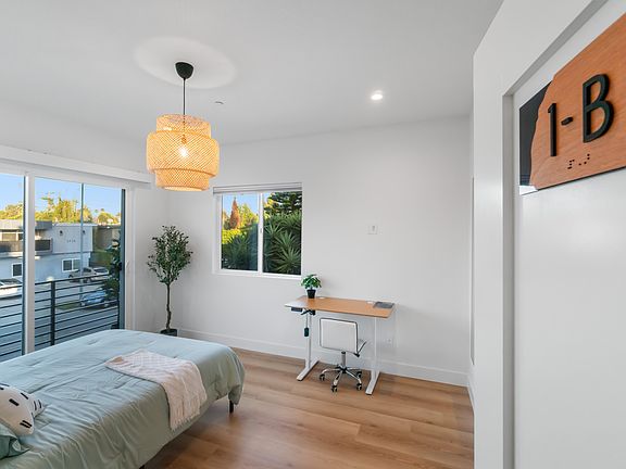 3rd image of 3917 Inglewood Blvd #1-B