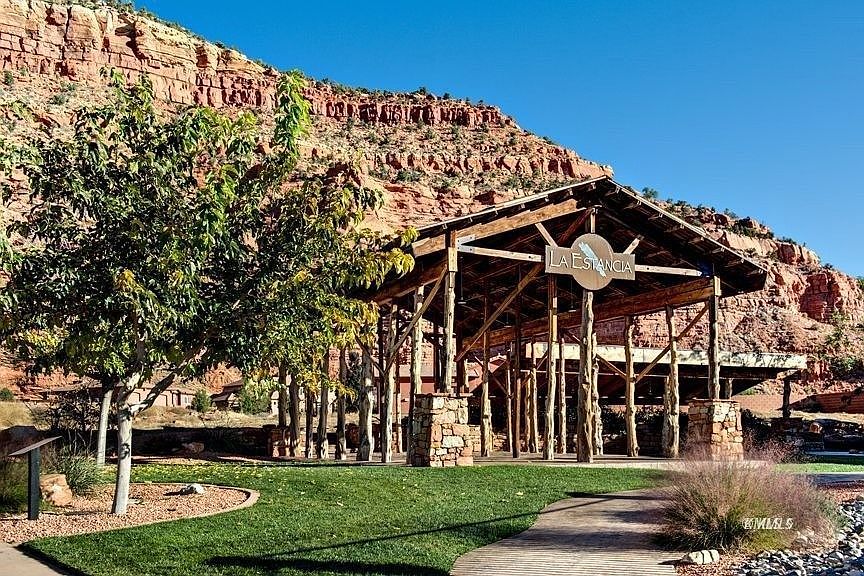 1st image of 519 E Los Barrancos Ln