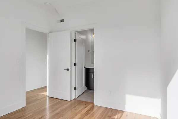 4910 Delaware Ave #C — Photo 9