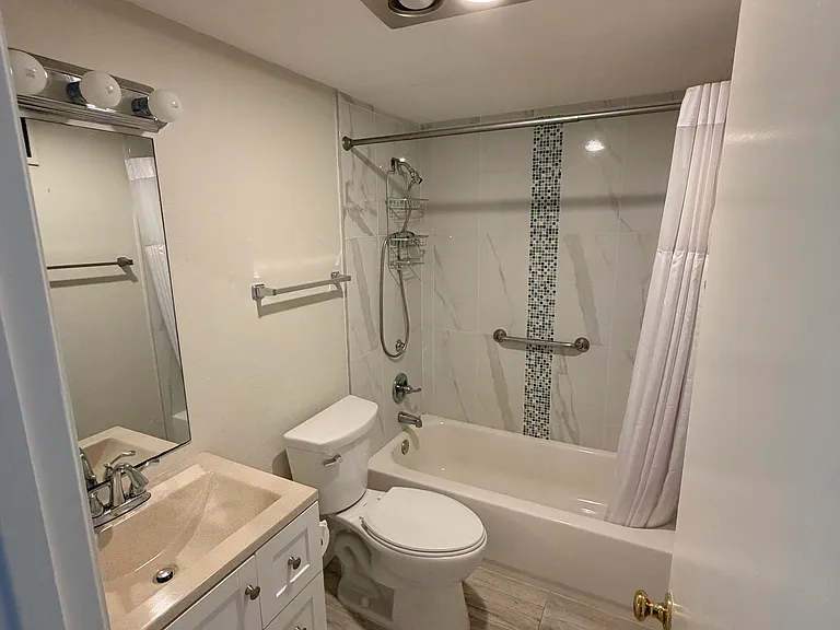2960 Cynthia Ln — Photo 4