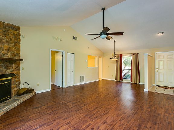 4th image of 10354 Arrowhead Dr