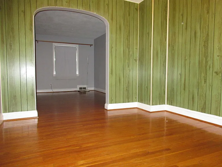 1419 Winston Ave — Photo 5