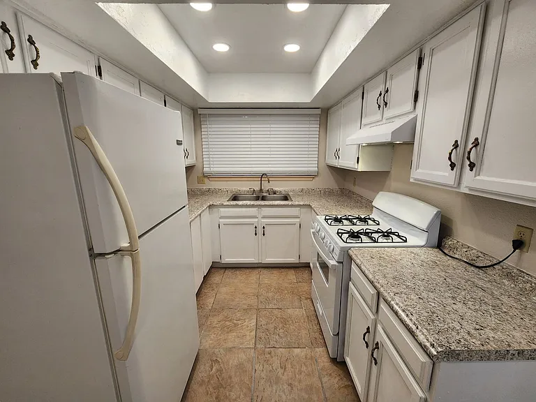 3301 Jupiter Rd — Photo 12