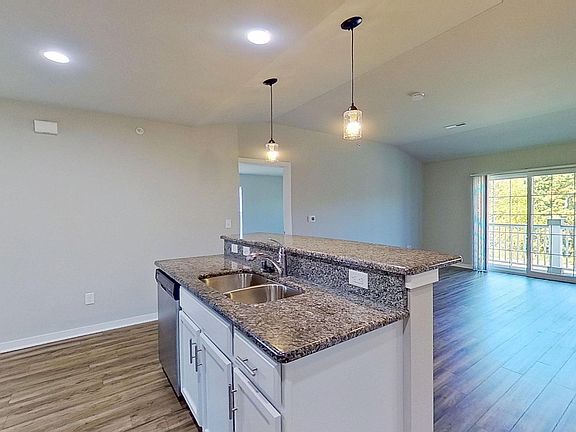 4th image of 1777-1779-1815 American Eagle Dr #2