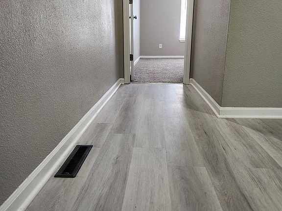 5th image of 402D SE Brandon Ct