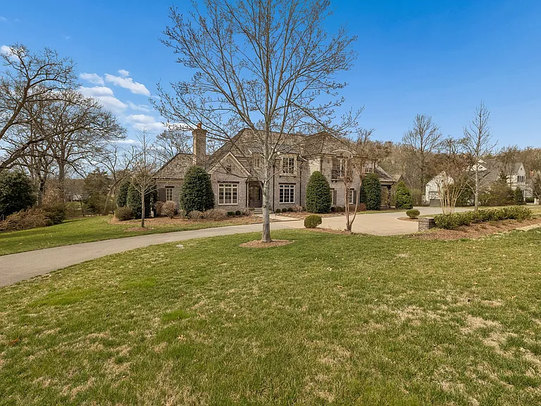4533 Alcott Dr — Photo 3